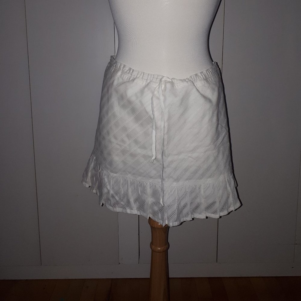 NWOT ROXY XL Cotton Eyeletish Mini Skirt/Beach cover